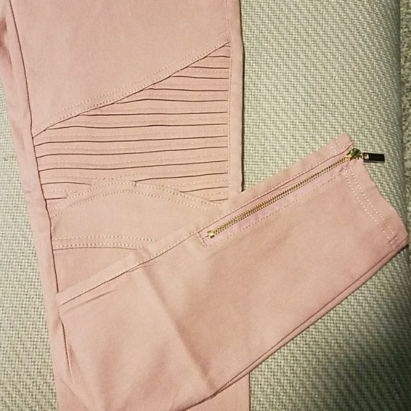 Light Mauve Moto Jeggings - Picture 2 of 3
